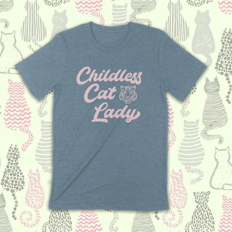 CHILDLESS CAT LADY Unisex T-shirt